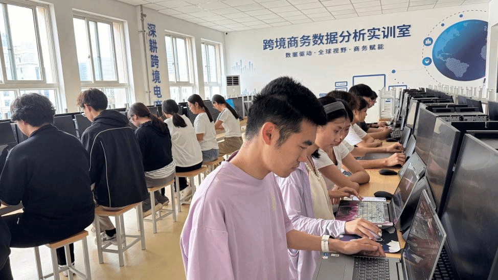 国际商贸学院在第九届全国职业院校跨境电商技能大赛中获奖